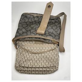 Yves Saint Laurent-YVES SAINT LAURENT Handbags T.  Leather-Grey