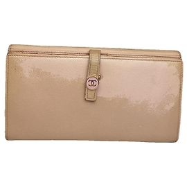 Chanel Timeless/Classique Pink Leather Wallet Pink