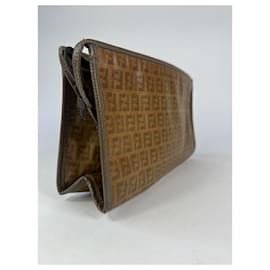 Fendi-FENDI Clutch bags T.  Patent leather-Brown