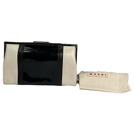 Marni schwarze Lackleder-Clutch Schwarz