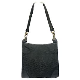 Céline Celine SAC 16 BESACE Black Leather Handbag Black