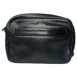 Clutch de couro preto Issey Miyake Preto