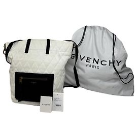 Givenchy schwarzer veganer Leder-Rucksack Schwarz
