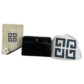 Givenchy Emblem schwarze Leder-Clutch Schwarz