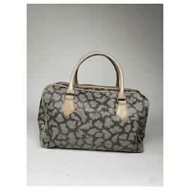 Yves Saint Laurent-YVES SAINT LAURENT Handbags T.  Leather-Grey