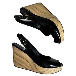 Miu Miu Schwarzer Lacklederabsatz Schwarz