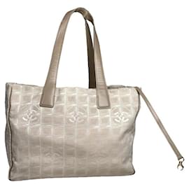 Chanel Beiger Polyester-Handtasche Beige