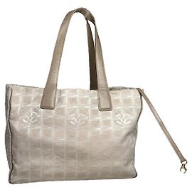 Sac à main en polyester beige Chanel Beige