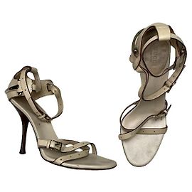 Gucci Beige Patent Leather Heel Beige