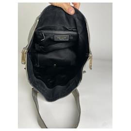 Yves Saint Laurent-YVES SAINT LAURENT Handbags T.  Leather-Silvery