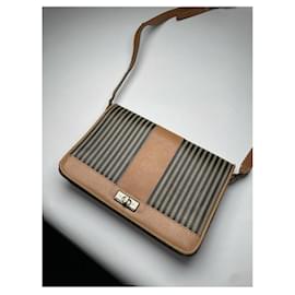 Fendi-Sacs à main FENDI T. Cuir-Marron