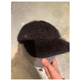 Gucci-Gucci cap in mohair and wool-Black