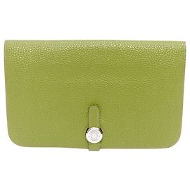 Hermès Cartera larga de cuero Togo PHW con bucle Hermes Dogon Duo Verde