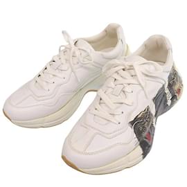 Gucci-Gucci Rhyton Tiger Print Low Cut Sneakers-White