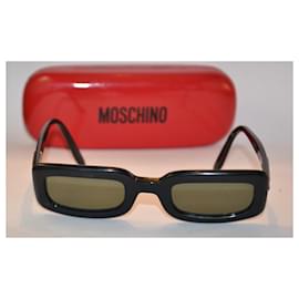 Moschino-sunglasses-Black