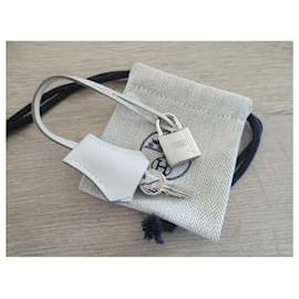 Hermès-Hermès bell and pull with silver palladium lock for Hermès bag 21cms-White