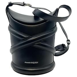 Alexander Mcqueen-Alexander McQueen Black Leather Curve Bucket Bag-Black