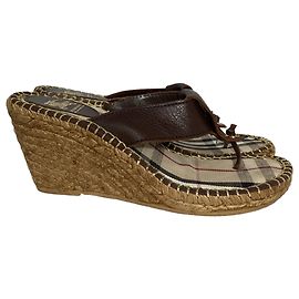 Wedge espadrilles in tela marrone Burberry Marrone Rosso