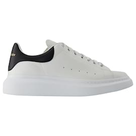 Alexander Mcqueen-Oversize Sneakers - Alexander McQueen - Leather - White-White