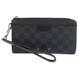 Louis Vuitton-Louis Vuitton Zippy Dragonne-Black