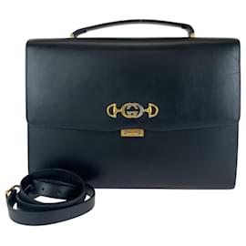Gucci-Pasta Gucci Zumi em couro de bezerro preto-Preto