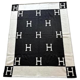 Hermès-Avalon sofa throw-Grey