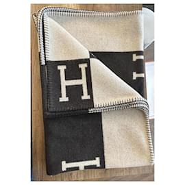 Hermès-Avalon sofa throw-Grey