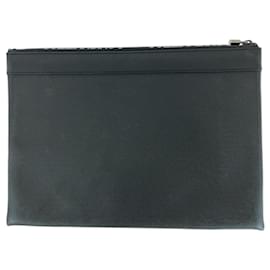 Louis Vuitton-Louis Vuitton Taiga Pochette Apollo Clutch Bag-Black
