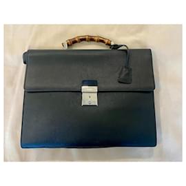 Gucci-Bolsas Gucci com alça de bambu-Preto