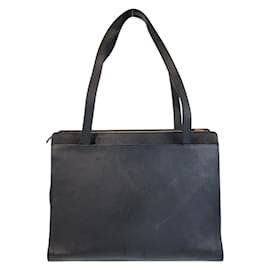 Yves Saint Laurent-Yves Saint Laurent Black Leather Tote Bag-Black