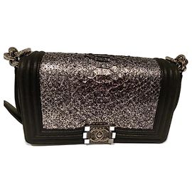 CHANEL BOY Sac Medium en Python Argenté et Cuir de Chèvre Noir RARE ! * Pièce de Collection * Noir Argenté Bijouterie argentée