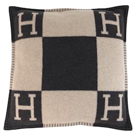 Hermès-Hermes Avalon Cushion Wool/Cashmere-White