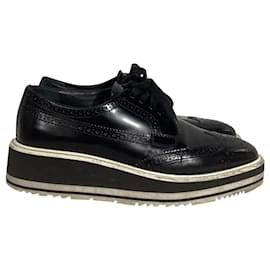 Brogues platform Prada in pelle nera Nero