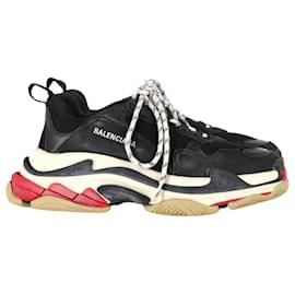 Balenciaga-Balenciaga Triple S Sneakers in Black Polyester-Black