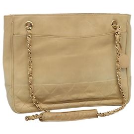 CHANEL Bolsa de Ombro Matelassé com Corrente em Couro de Cordeiro Bege CC Auth bs22414 Bege