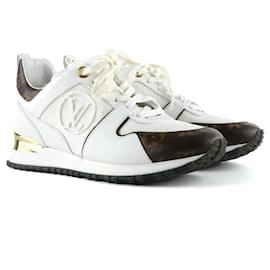 Louis Vuitton-LOUIS VUITTON Trainers T.EU 37 Leather-White