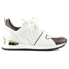 Louis Vuitton-LOUIS VUITTON Trainers T.EU 37 Leather-White