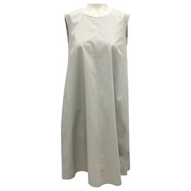 Vestido de algodão sem mangas adornado com contas Monili cinza claro Fabiana Filippi Cinza