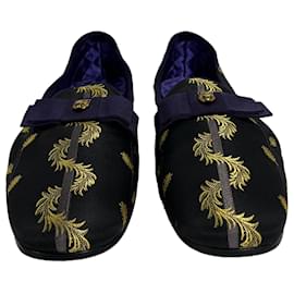 Gucci-Gucci Slip-On Jacquard Dress Loafers in Black Satin-Black