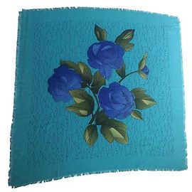 Lenço de seda Yves Saint Laurent azul com flores Azul