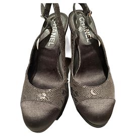 Décolleté Chanel slingback Nero