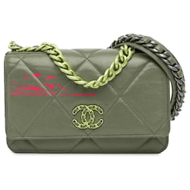 Chanel-Chanel Pink Quilted Lambskin 19 Wallet on Chain-Pink,Other