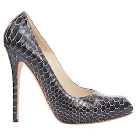 Alexander Mcqueen-Alexander McQueen scaled leather pump heels-Black