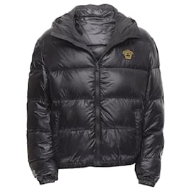 Versace-Jaqueta puffer de duvet de ganso com emblema Medusa da Versace-Preto