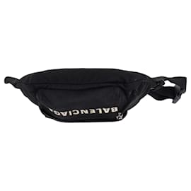 Balenciaga-Balenciaga Logo Explorer Belt Bag in Black Nylon-Black