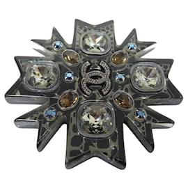 Chanel-NEW CHANEL BROOCH 2006 GRIPOIX WITH BLACK PLASTIC STONES-Black