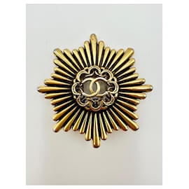 Chanel-Chanel Brooch 1983-Golden