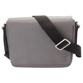 Louis Vuitton-Louis Vuitton Taiga District PM NV3 Messenger Bag-Other