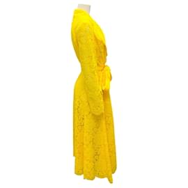 Dolce & Gabbana-Dolce & Gabbana Yellow DG Logo Buttoned Floral Cordonetto Lace Trench Coat-Yellow