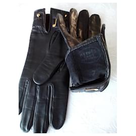 Hermès-HERMÈS GLOVES WITH 'H' – PATCHES AND STUDS-Black